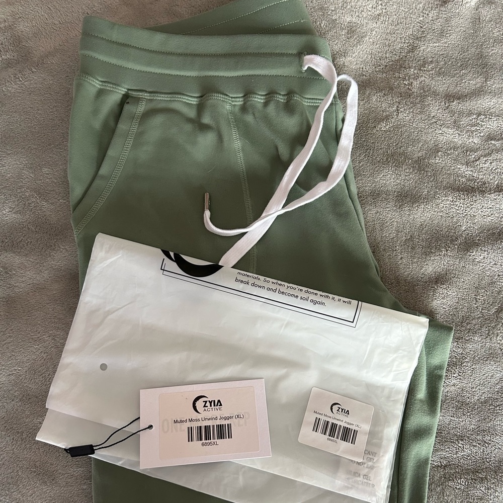 Zyia Unwind Joggers